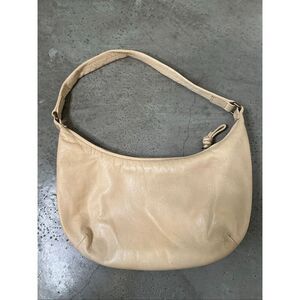 Madewell The Piazza Small Slouch Shoulder Bag  | Cream
